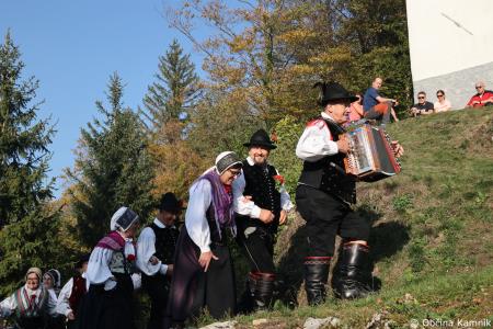 Prikaz starih kmečkih opravil na Goro Sv. Miklavž privabil rekordno število obiskovalcev (23)